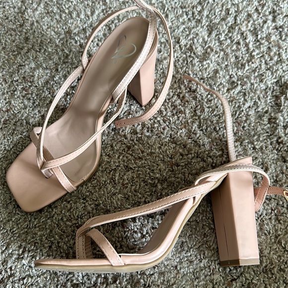 NEW Trendy Pink Strapped Sandals - Picture 2 of 3